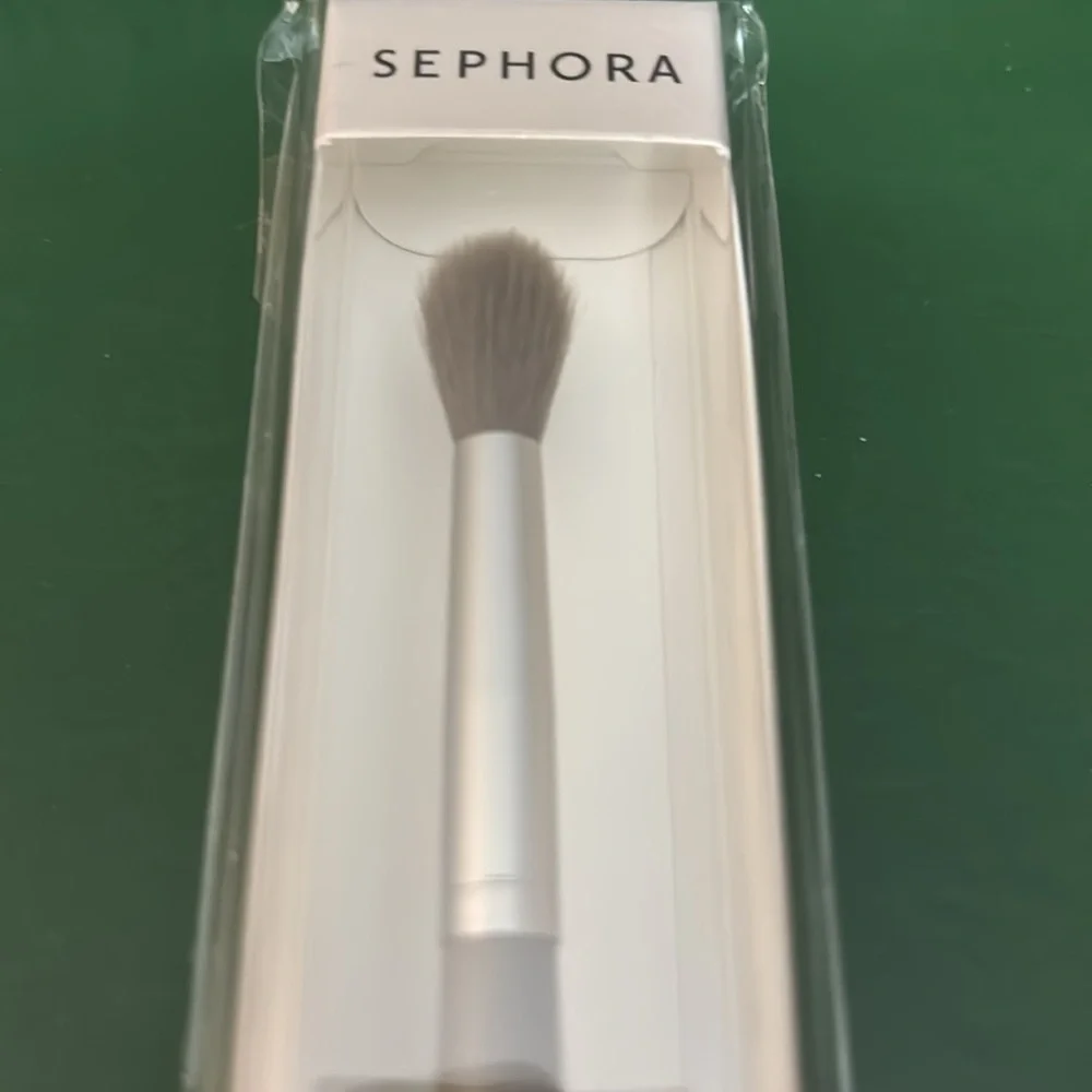 SEPHORA Crease Brush - Authentic Brand New- Cosmetic Makeup Brush